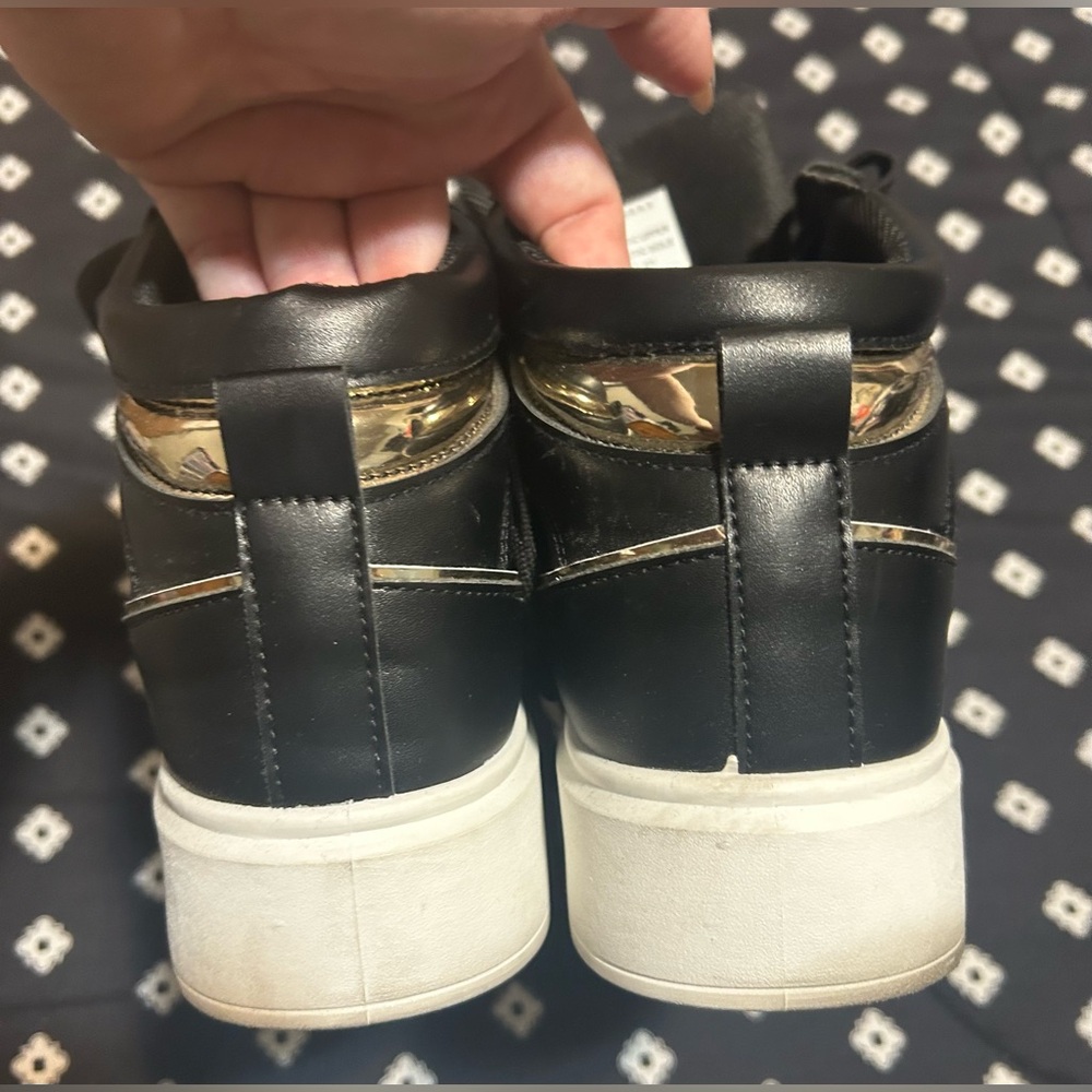 Bebe black high tops w/ gold accents & white bottoms- size 8 &1/2 - Picture 6 of 8